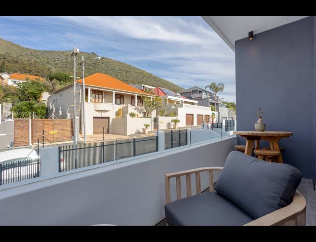 1 BEDROOM APARTMENT FOR SALE IN GREEN POINT